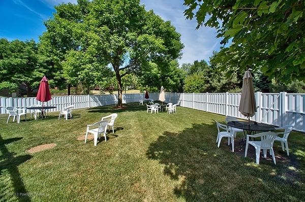 6340 AMERICANA Drive #216, Willowbrook, IL 60527