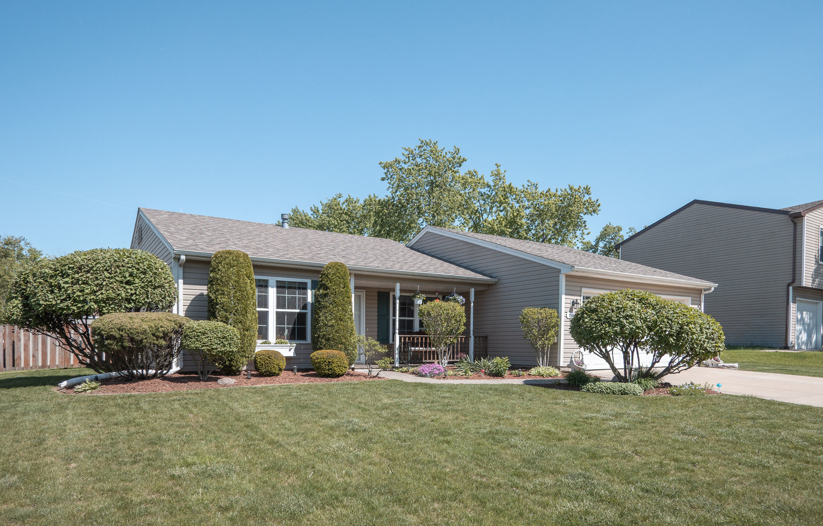 20533 S Graceland Lane, Frankfort, IL 60423