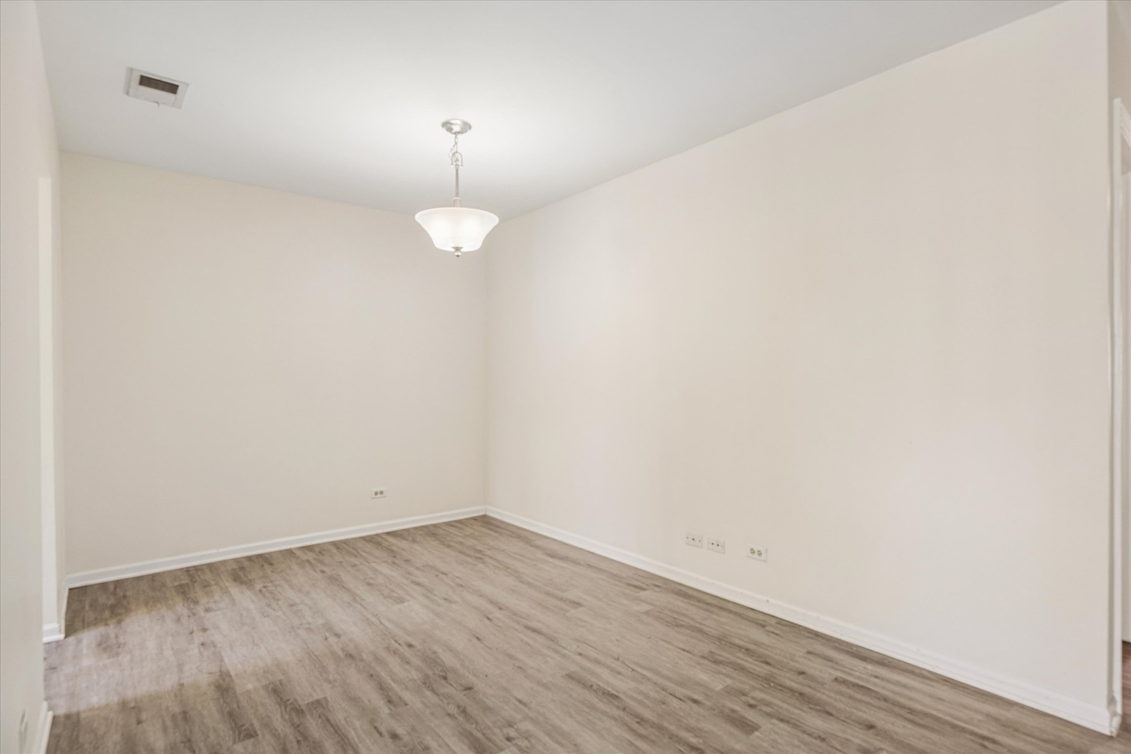 826 Thornton Court #2AL, Schaumburg, IL 60193