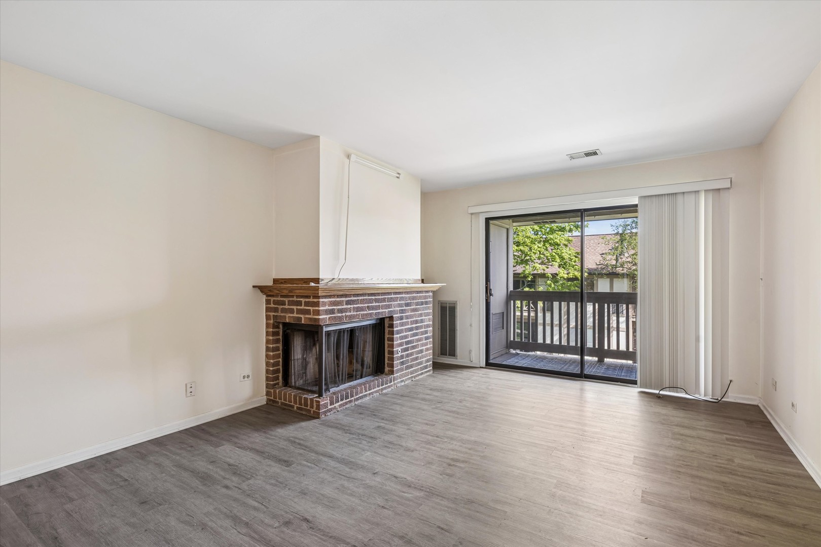 826 Thornton Court #2AL, Schaumburg, IL 60193