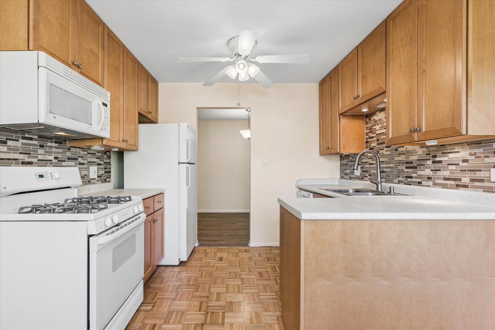 826 Thornton Court #2AL, Schaumburg, IL 60193