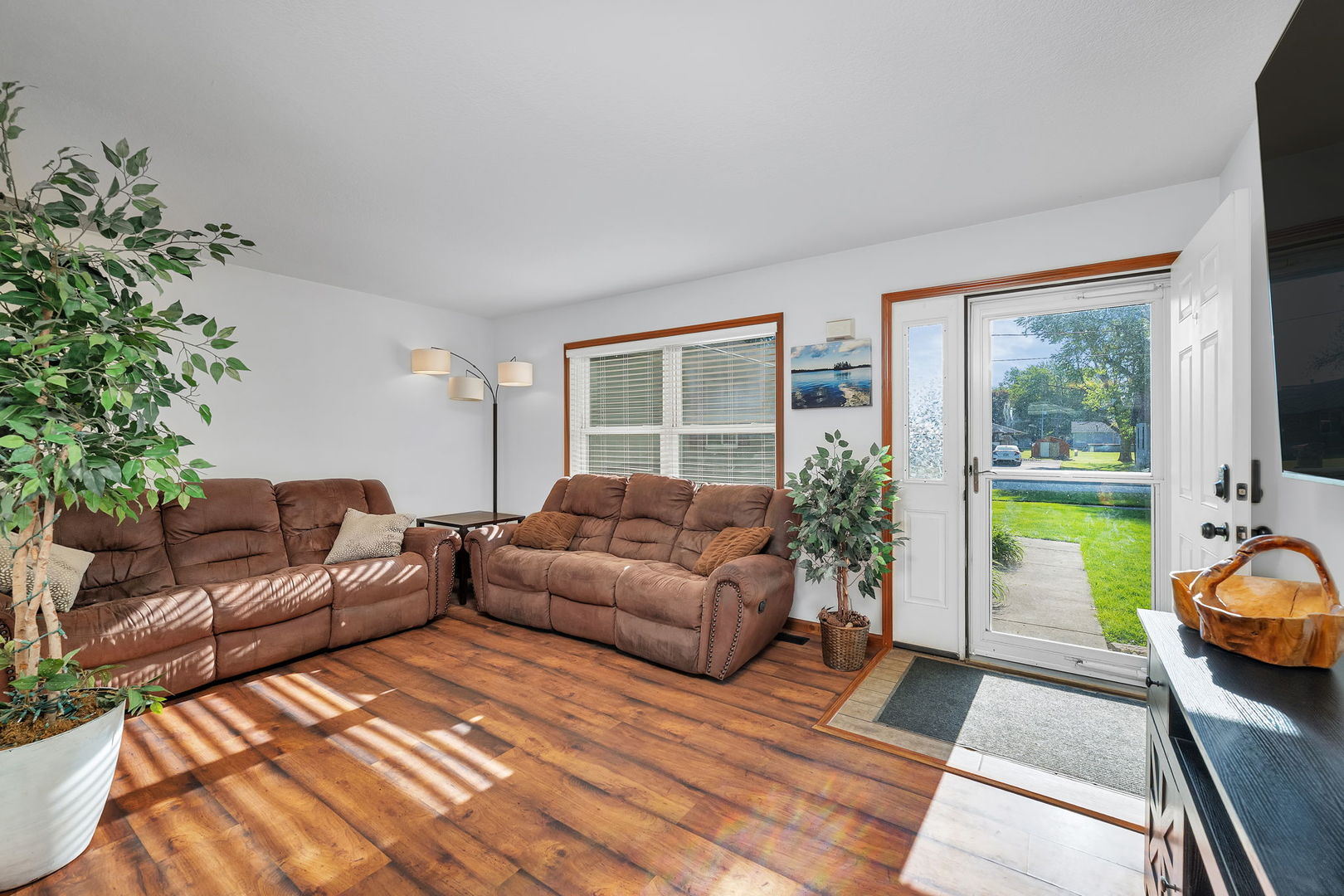 209 N Pine Street, Gardner, IL 60424