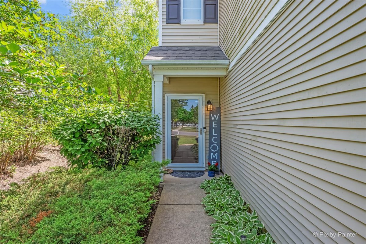 6566 Marble Lane, Carpentersville, IL 60110