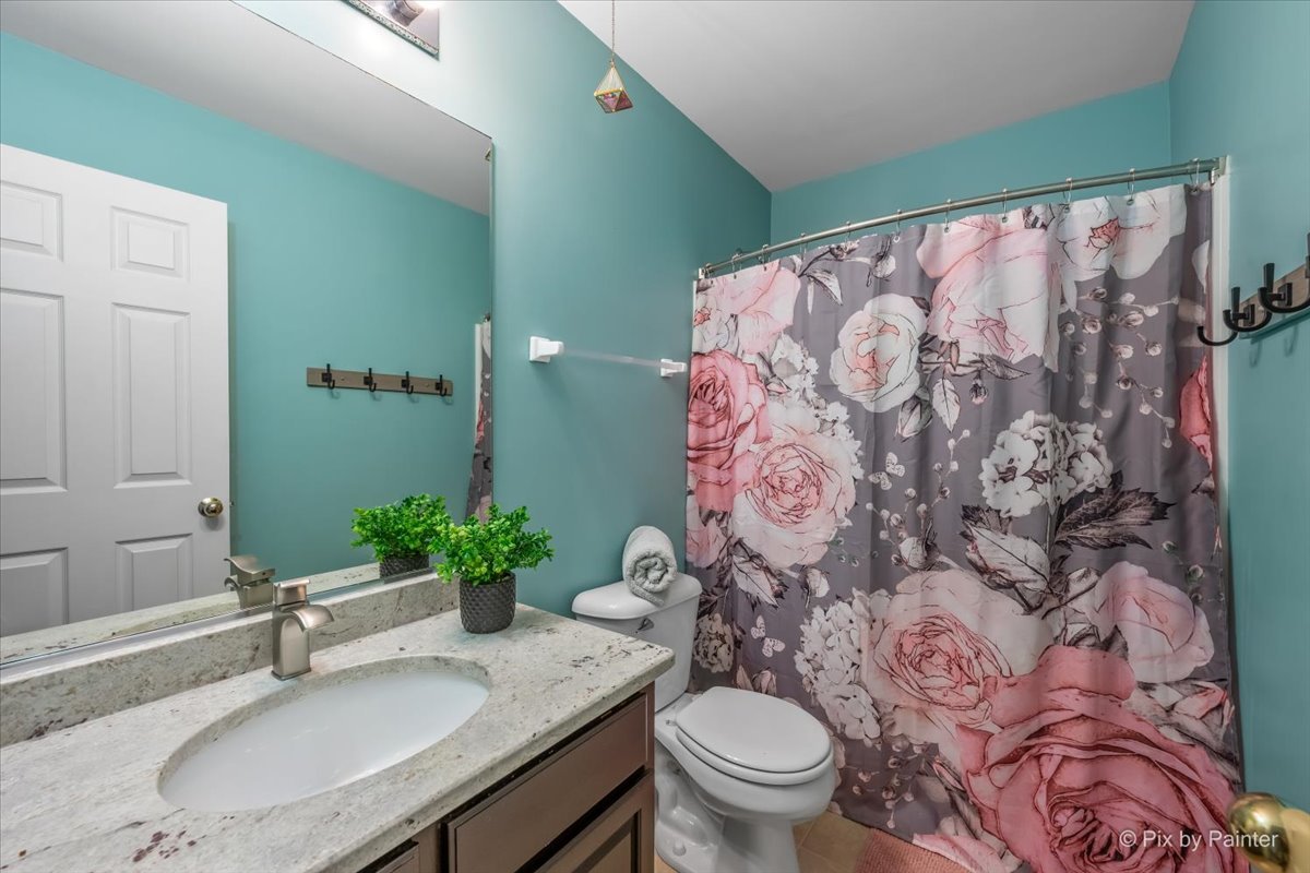 6566 Marble Lane, Carpentersville, IL 60110