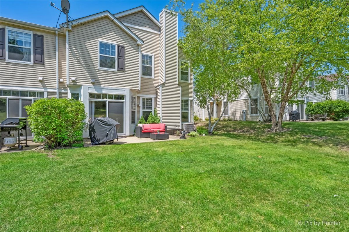 6566 Marble Lane, Carpentersville, IL 60110