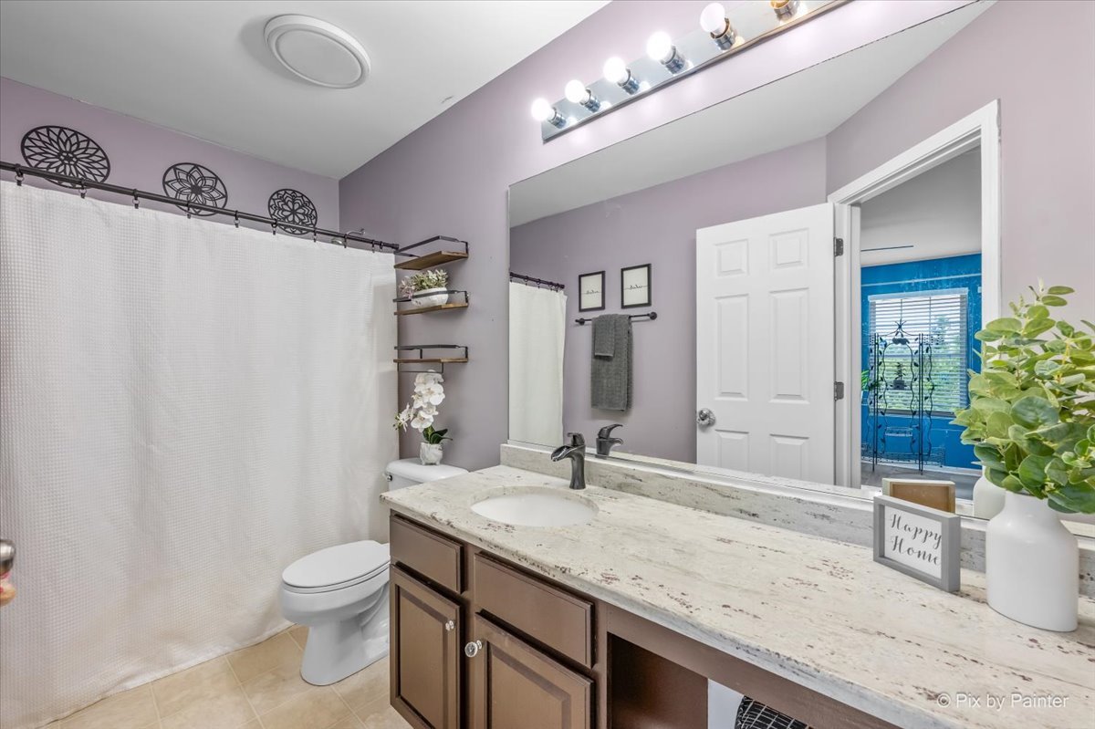 6566 Marble Lane, Carpentersville, IL 60110