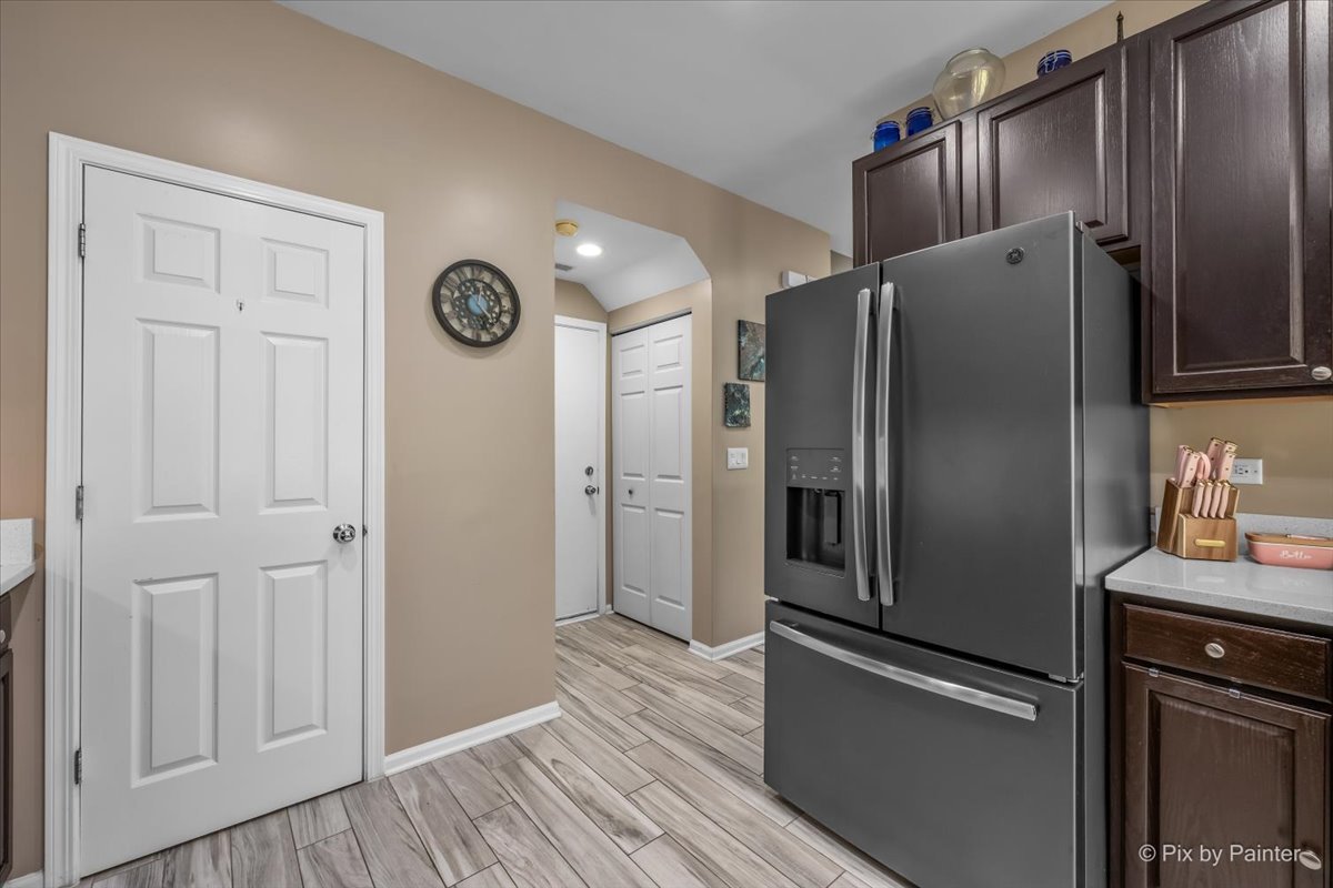 6566 Marble Lane, Carpentersville, IL 60110