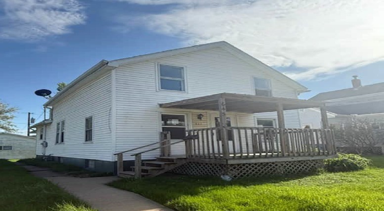 643 1st Avenue, Clinton, IA 52732