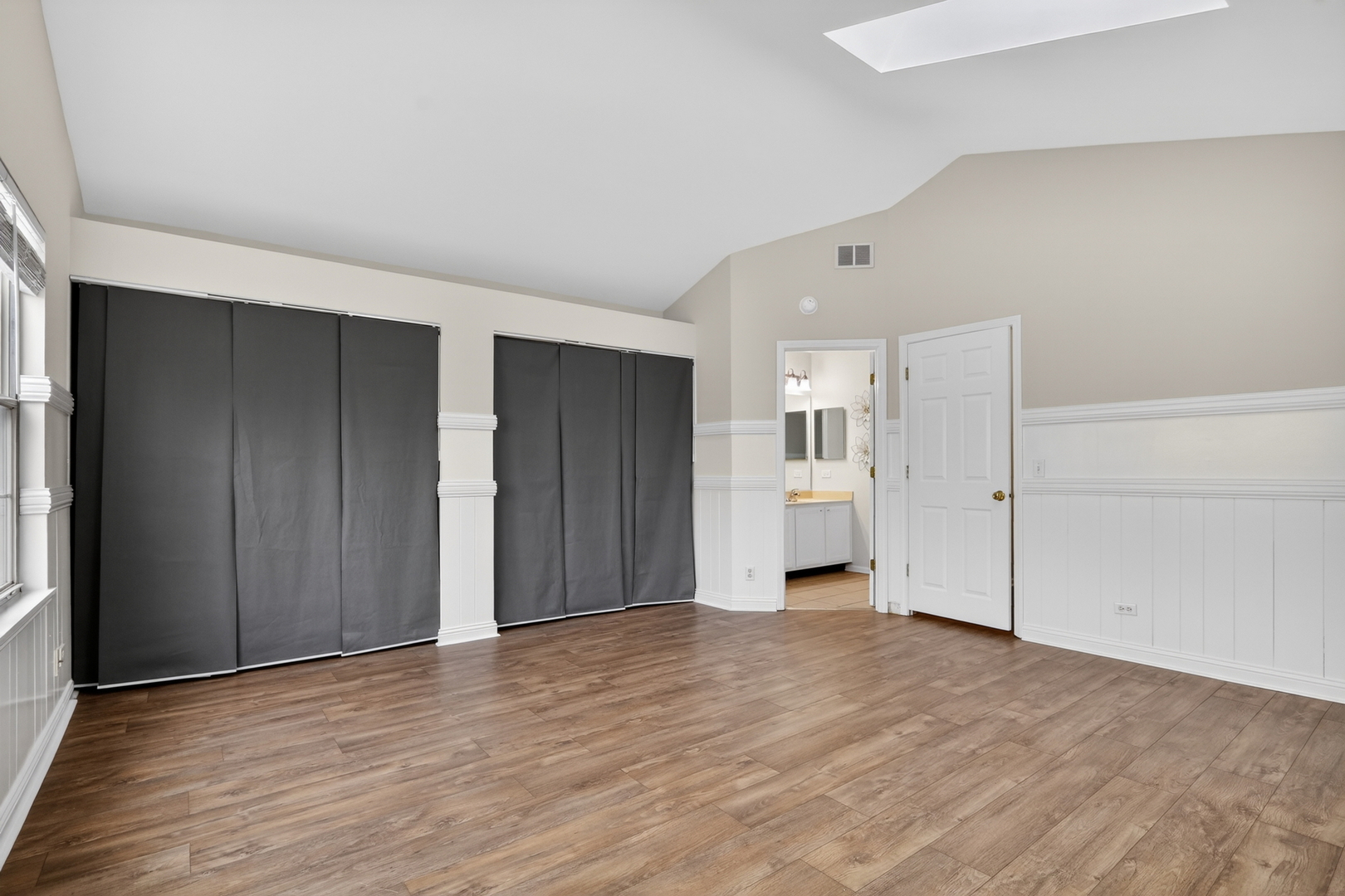 1258 S Candlestick Way, Waukegan, IL 60085