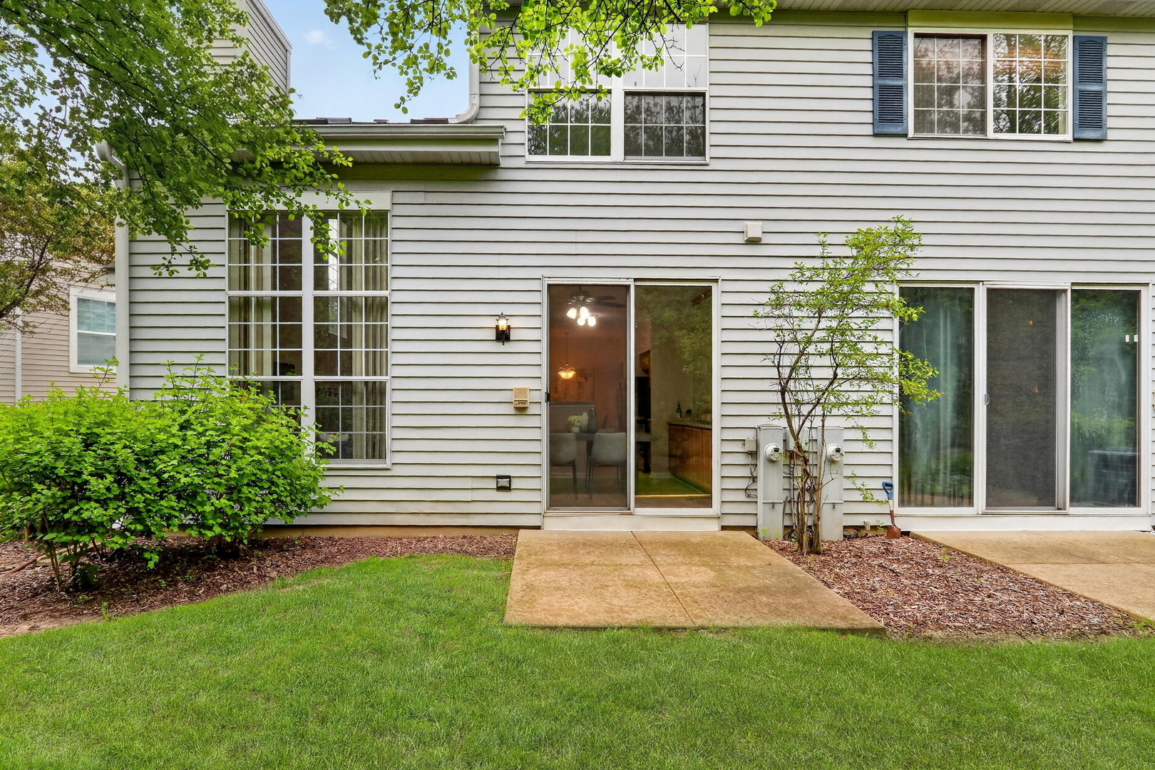 1258 S Candlestick Way, Waukegan, IL 60085