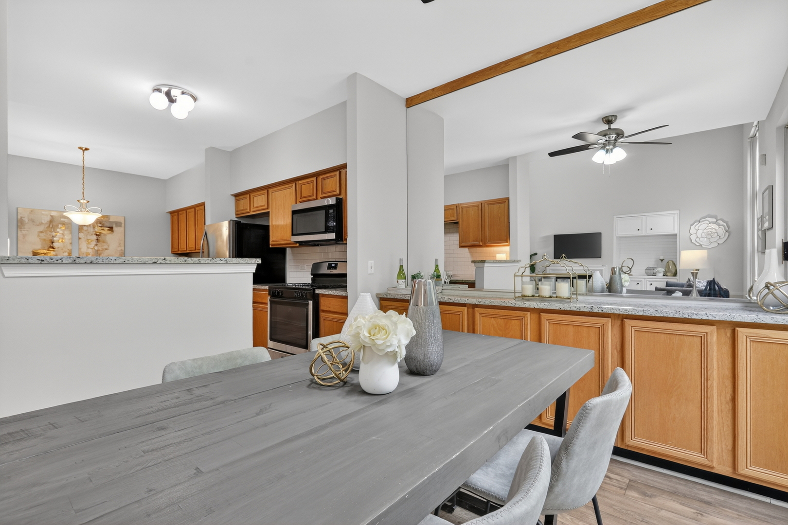 1258 S Candlestick Way, Waukegan, IL 60085