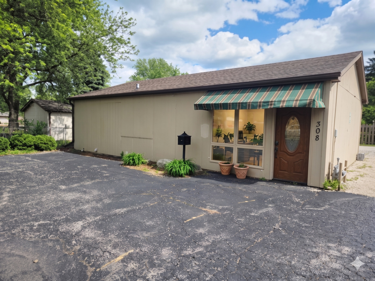 308 South Street, Plano, IL 60545