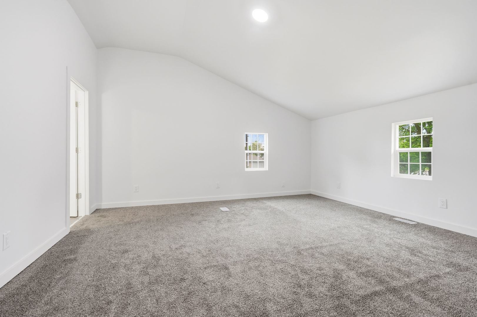 305 Parkway Court, Gridley, IL 61744