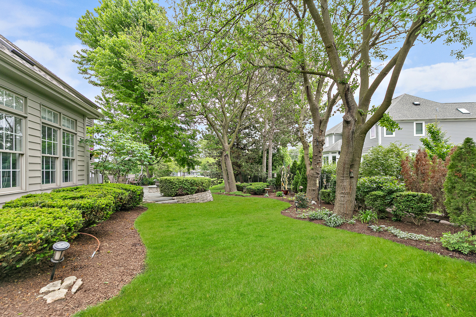 2212 Glouceston Lane, Naperville, IL 60564