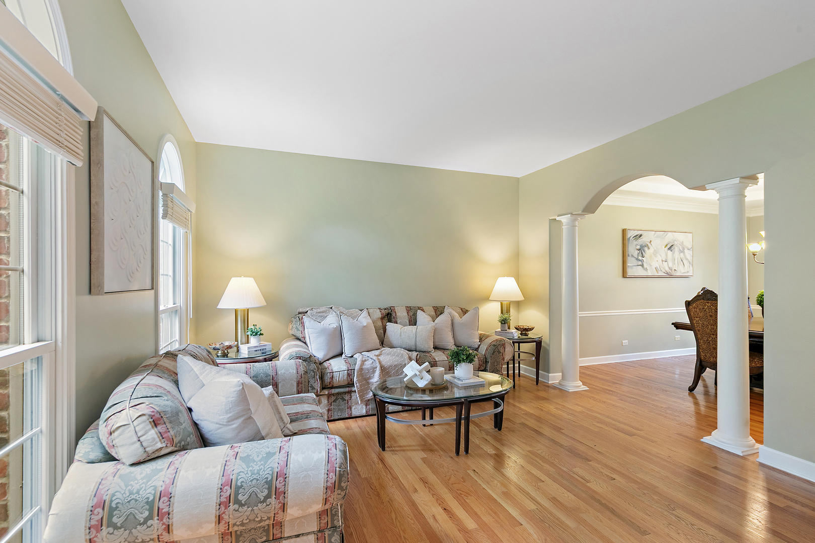2212 Glouceston Lane, Naperville, IL 60564