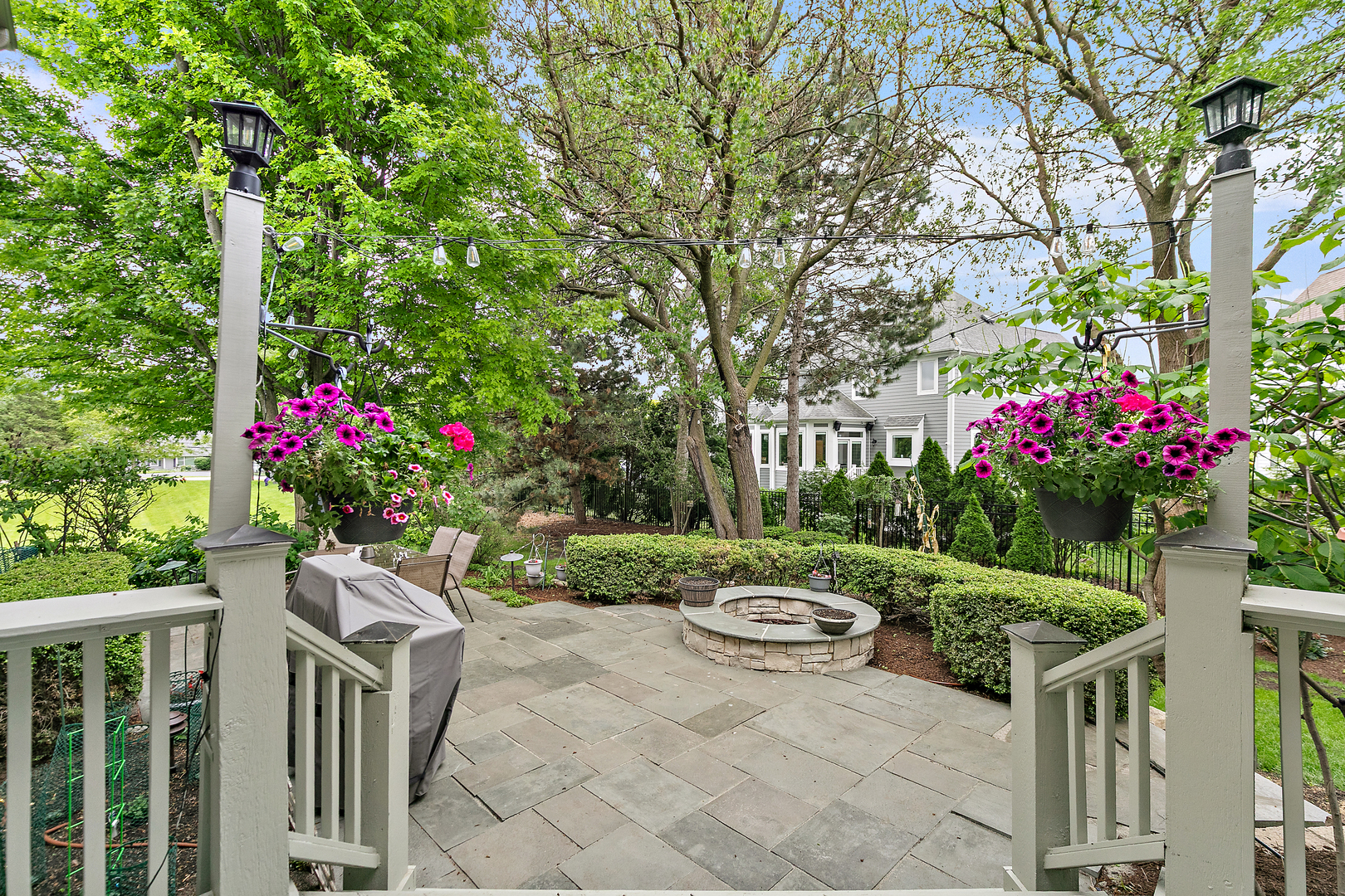 2212 Glouceston Lane, Naperville, IL 60564