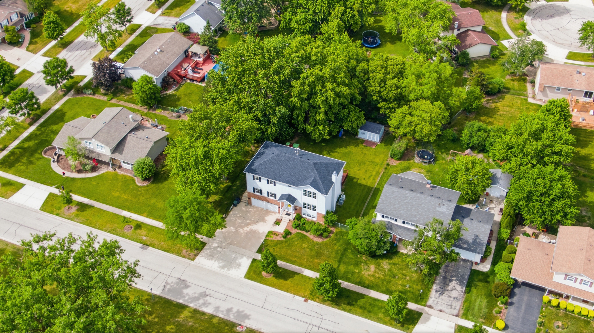 890 Norman Drive, Hoffman Estates, IL 60192