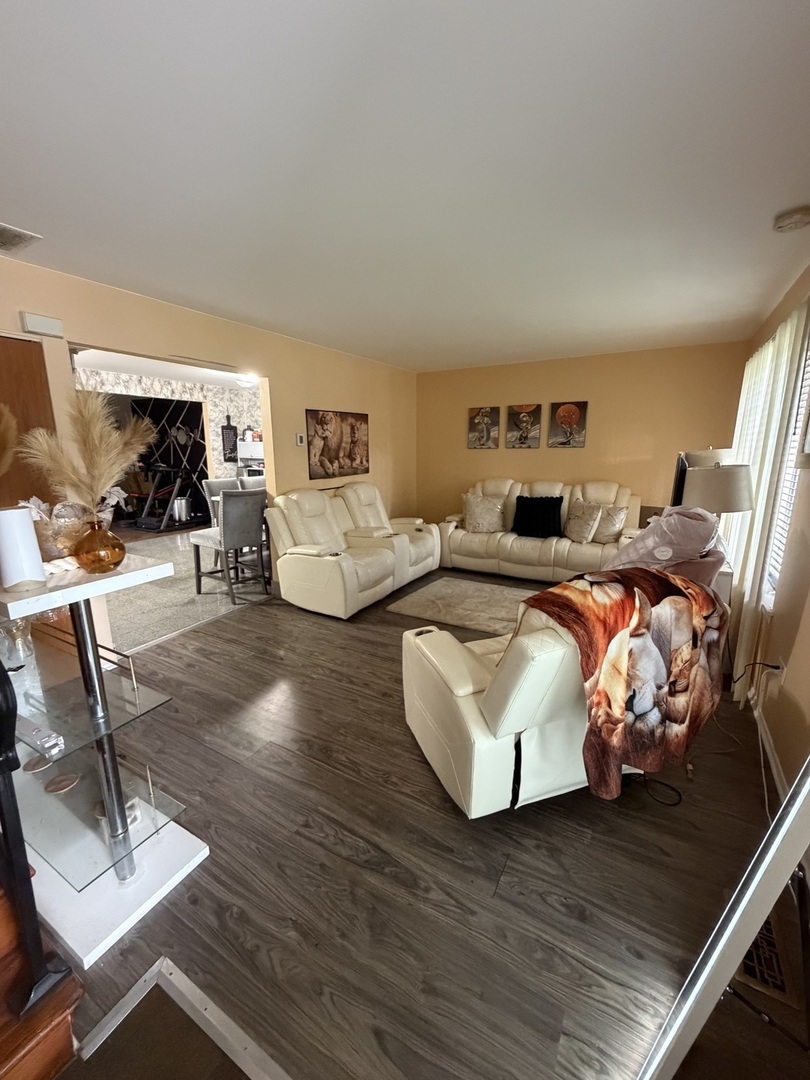 1064 Amherst Lane, University Park, IL 60484