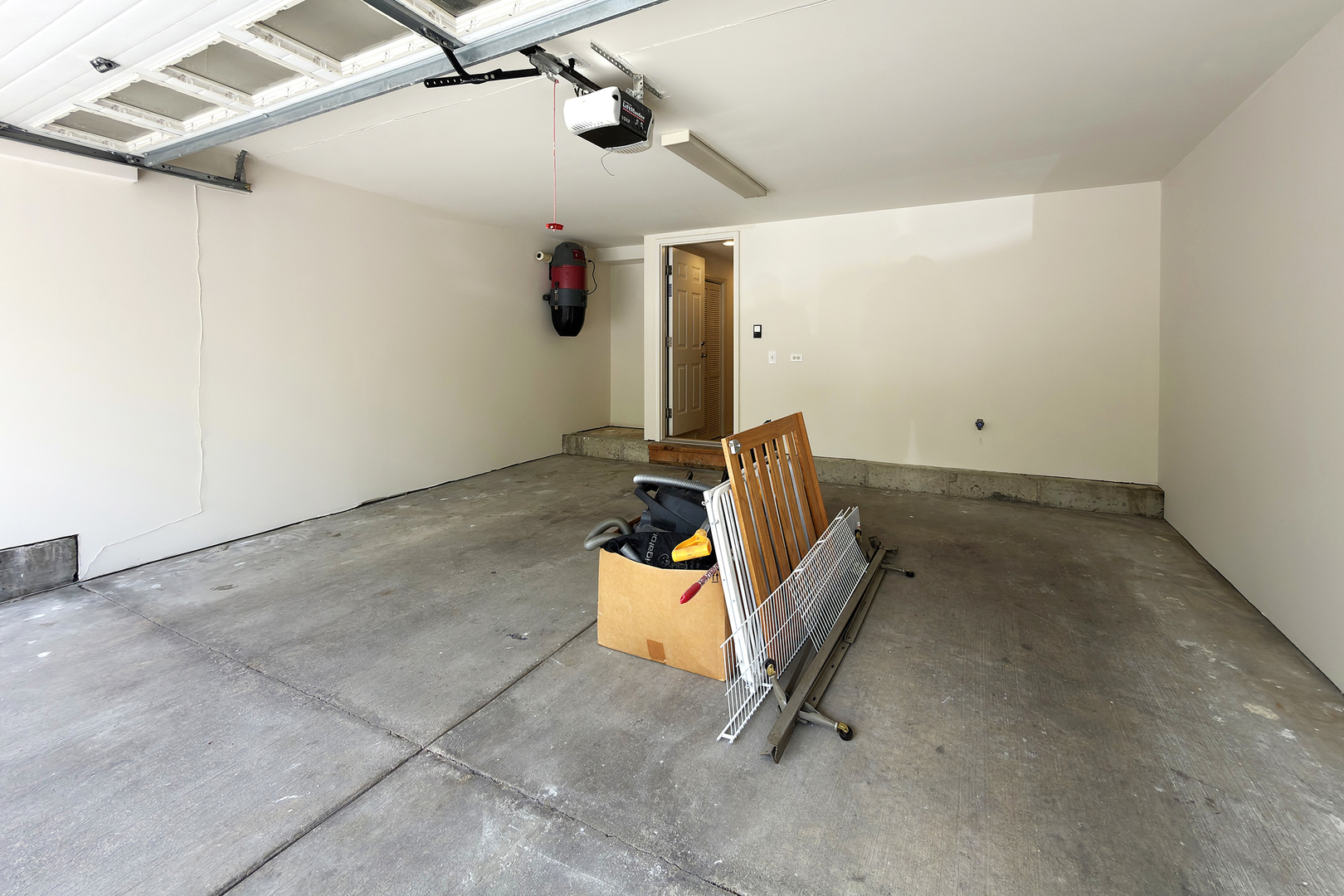5910 N Northwest Highway #5910, Chicago, IL 60631
