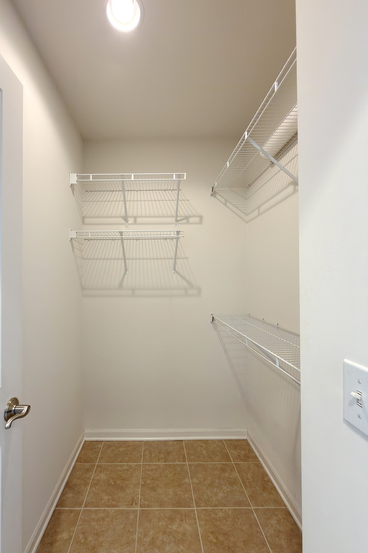 5910 N Northwest Highway #5910, Chicago, IL 60631