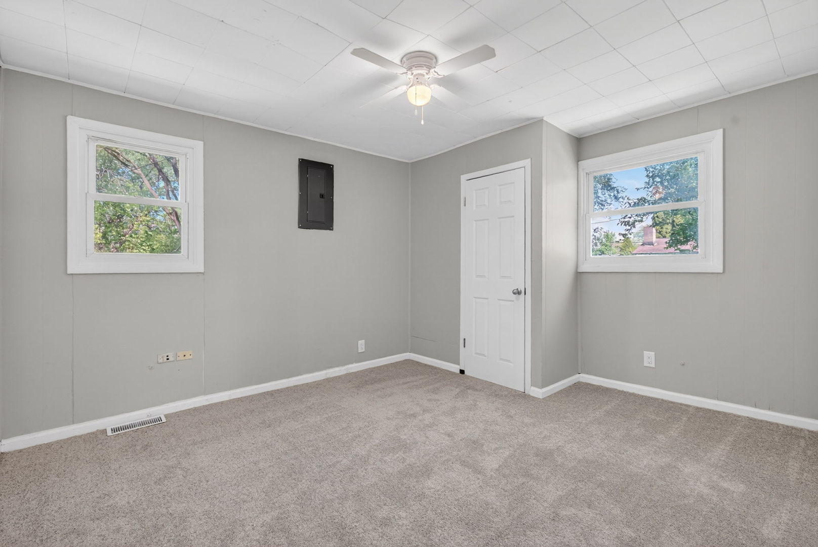 1607 S Joliet Street, Joliet, IL 60436
