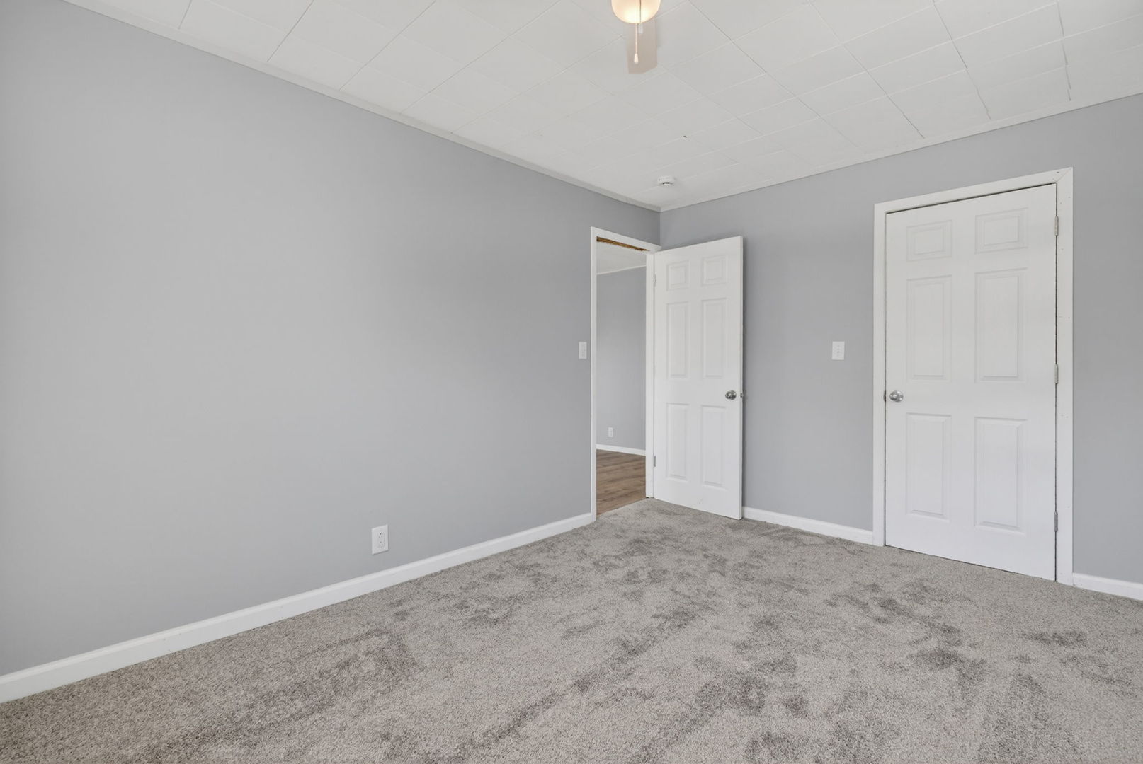 1607 S Joliet Street, Joliet, IL 60436