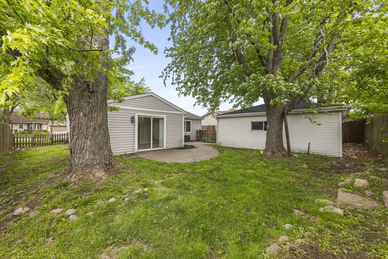 144 Garden Drive, Bolingbrook, IL 60440