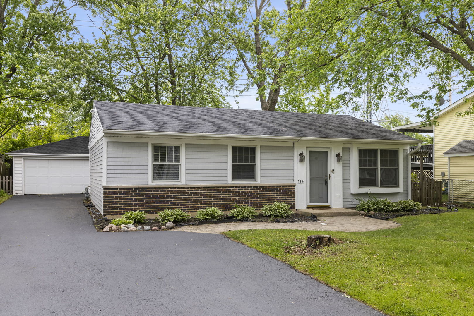 144 Garden Drive, Bolingbrook, IL 60440