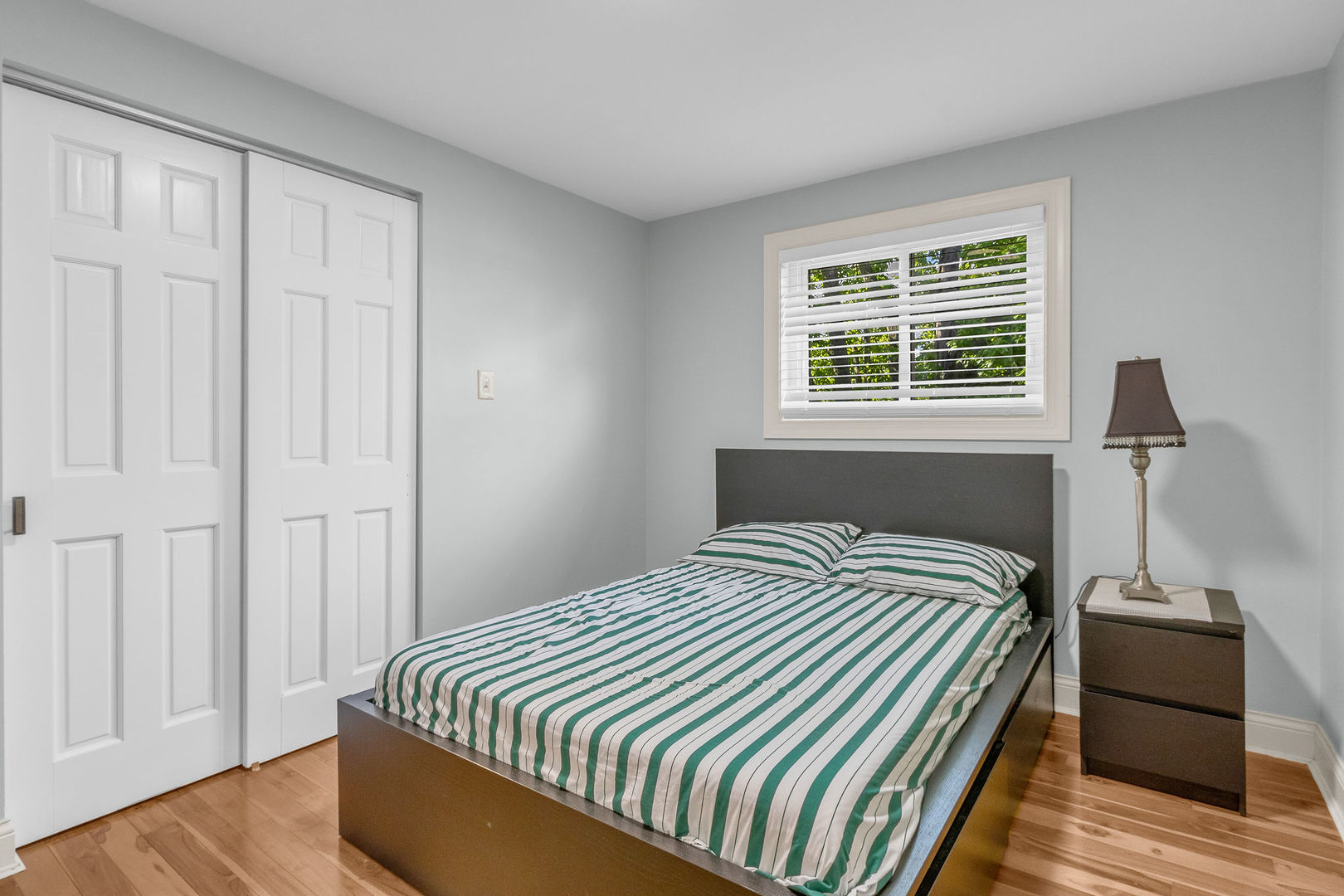 18w266 Knollwood Lane, Villa Park, IL 60181
