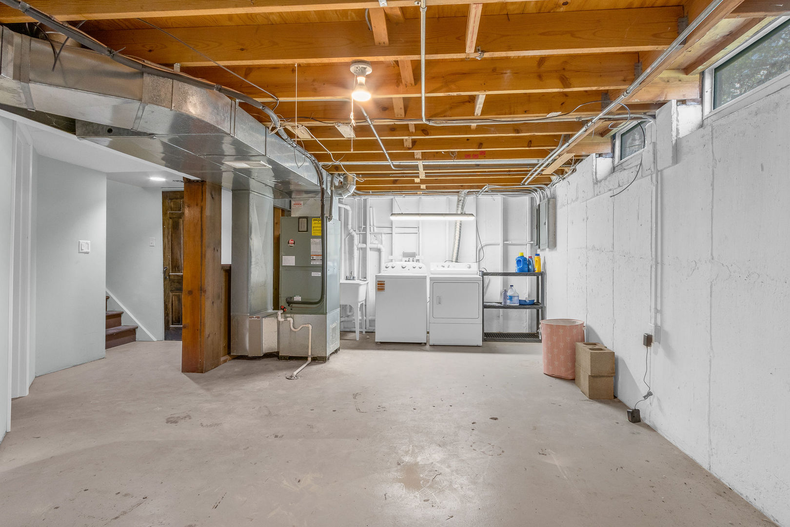 18w266 Knollwood Lane, Villa Park, IL 60181