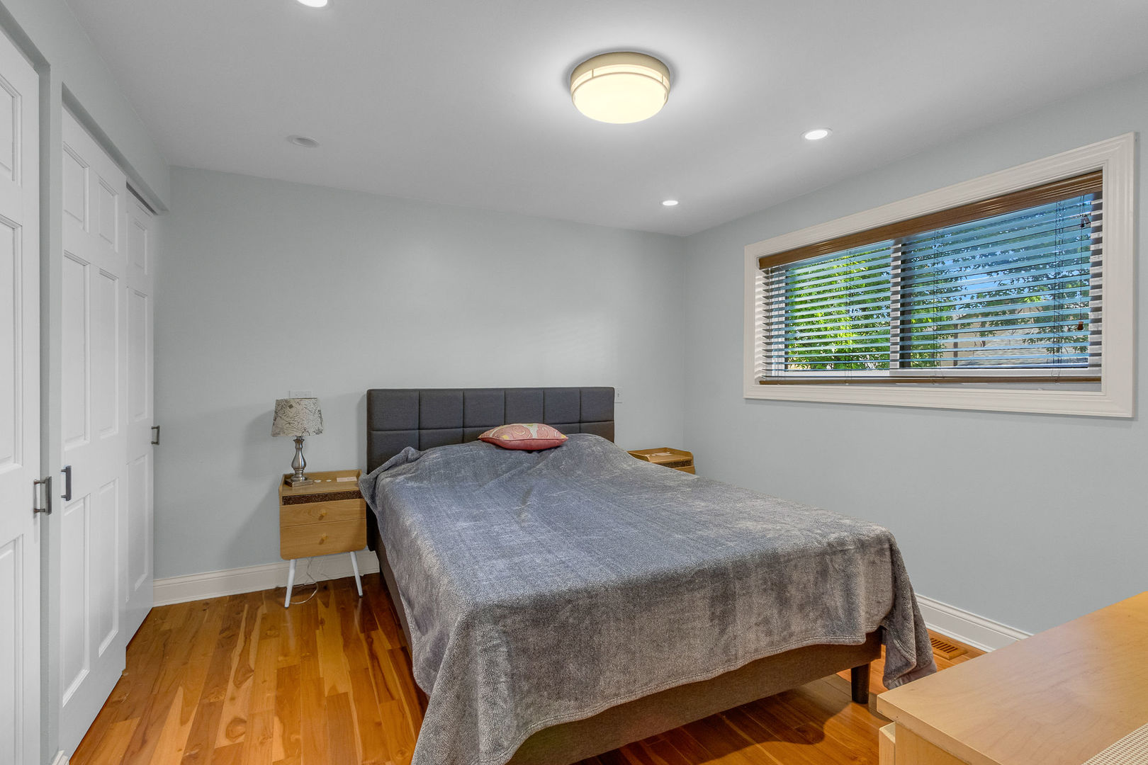 18w266 Knollwood Lane, Villa Park, IL 60181