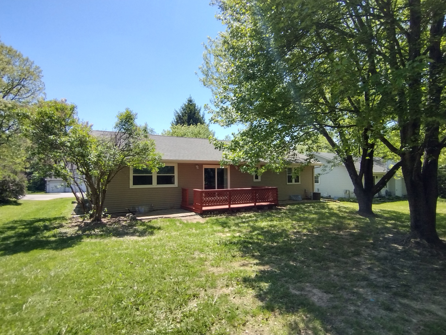 216 Bounty Drive, Poplar Grove, IL 61065