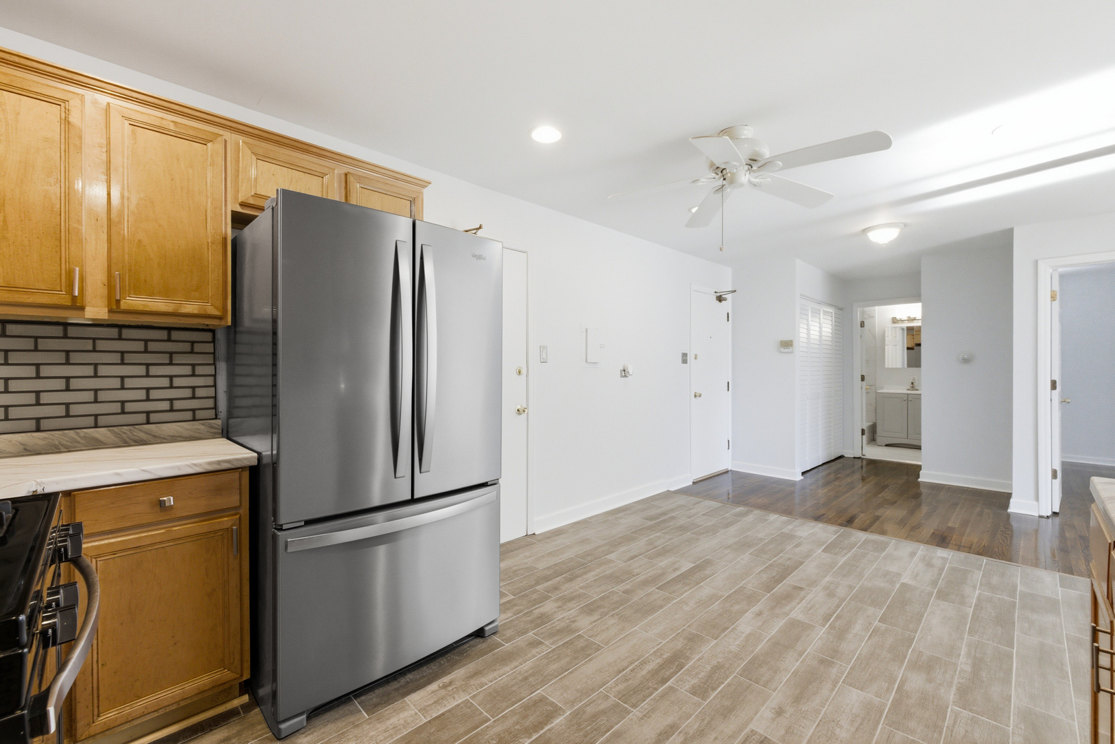8828 N LESLIE Lane #104D, Des Plaines, IL 60016