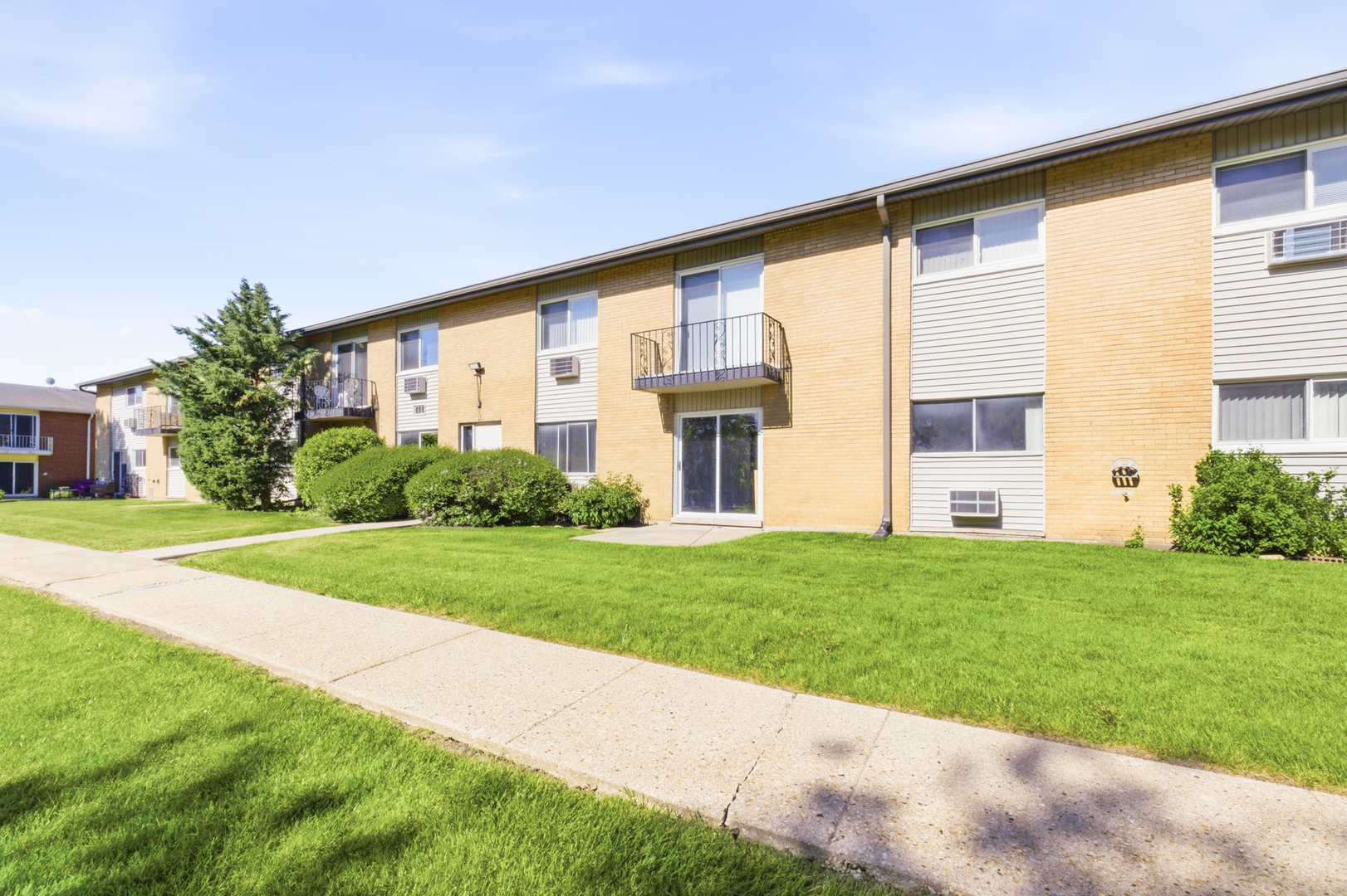 8828 N LESLIE Lane #104D, Des Plaines, IL 60016
