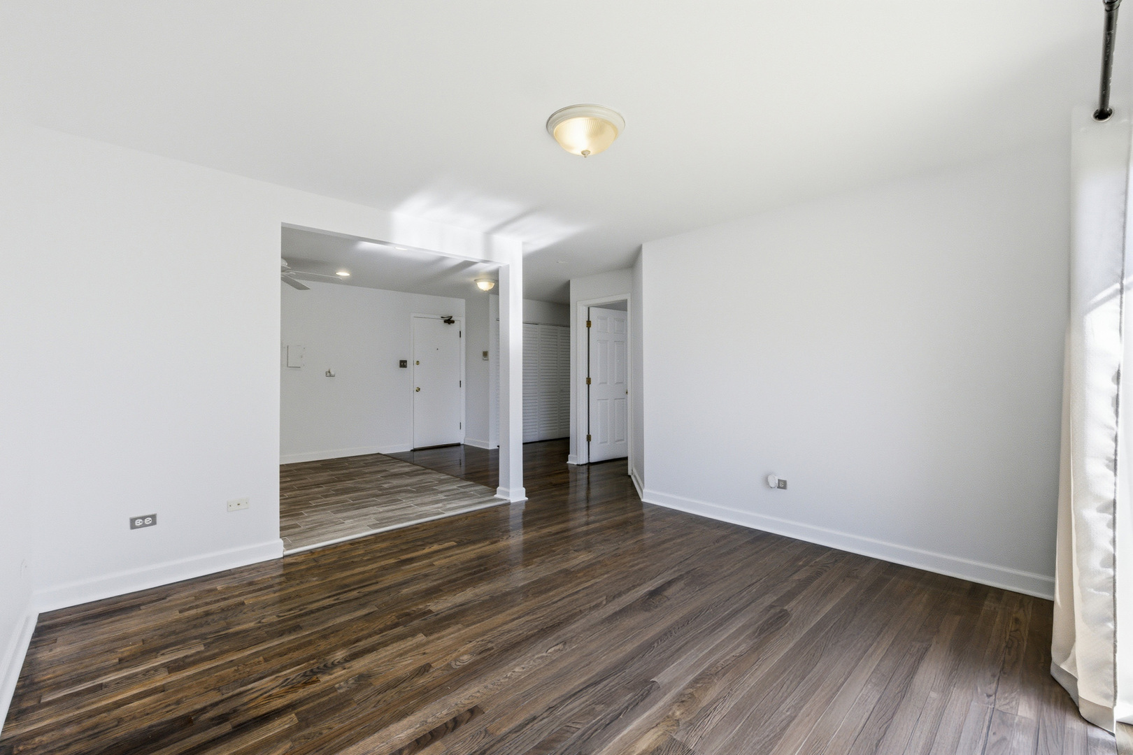 8828 N LESLIE Lane #104D, Des Plaines, IL 60016