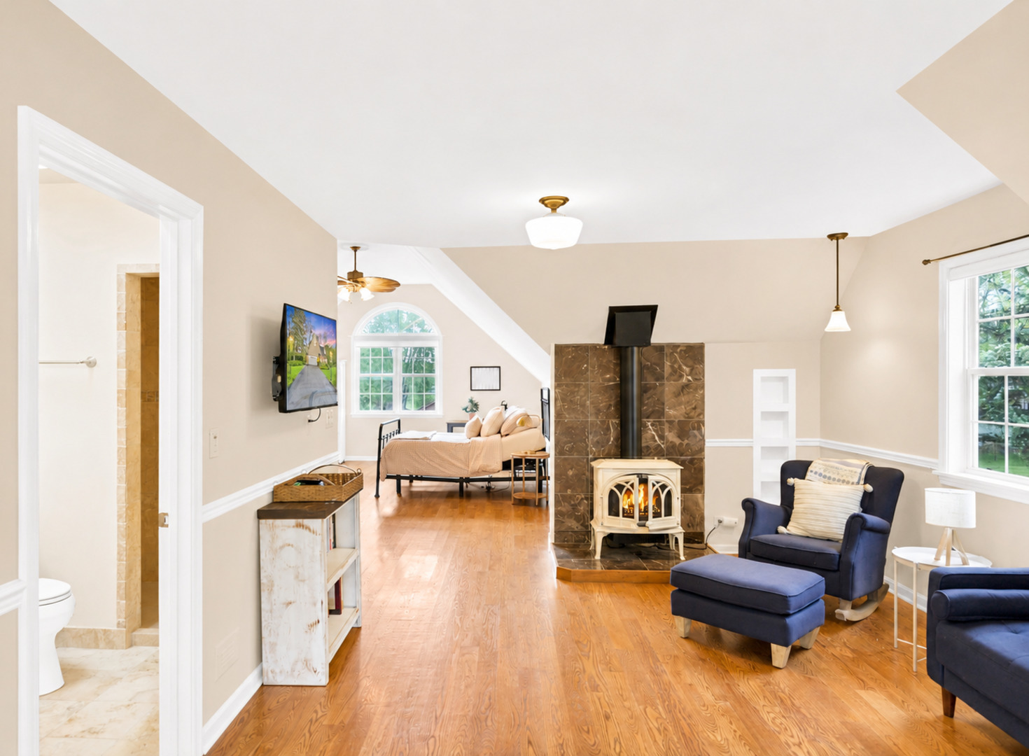 38W643 Bittersweet Lane, Elgin, IL 60124