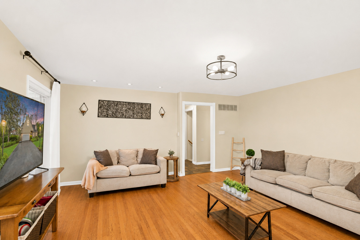 38W643 Bittersweet Lane, Elgin, IL 60124