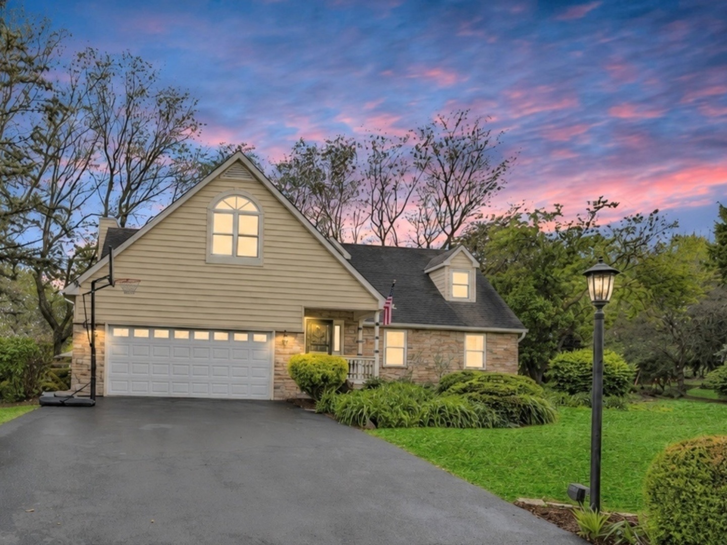 38W643 Bittersweet Lane, Elgin, IL 60124
