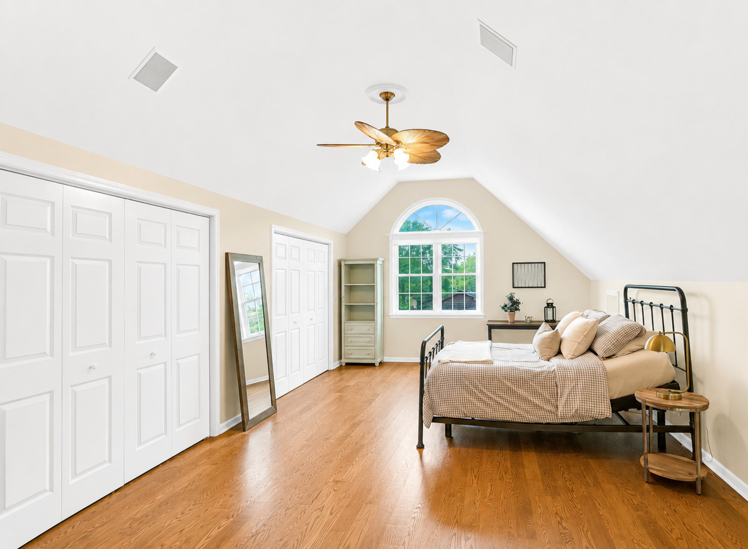 38W643 Bittersweet Lane, Elgin, IL 60124