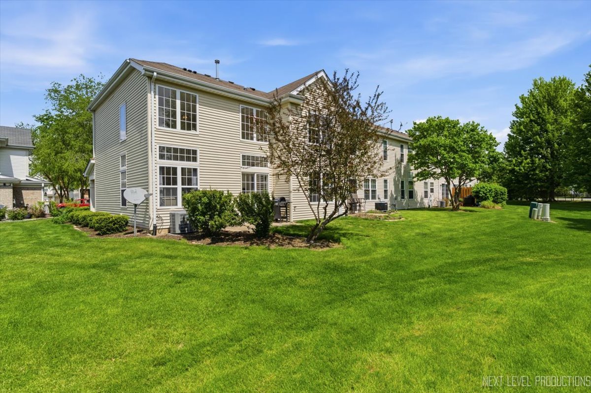 1918 Waverly Way, Montgomery, IL 60538