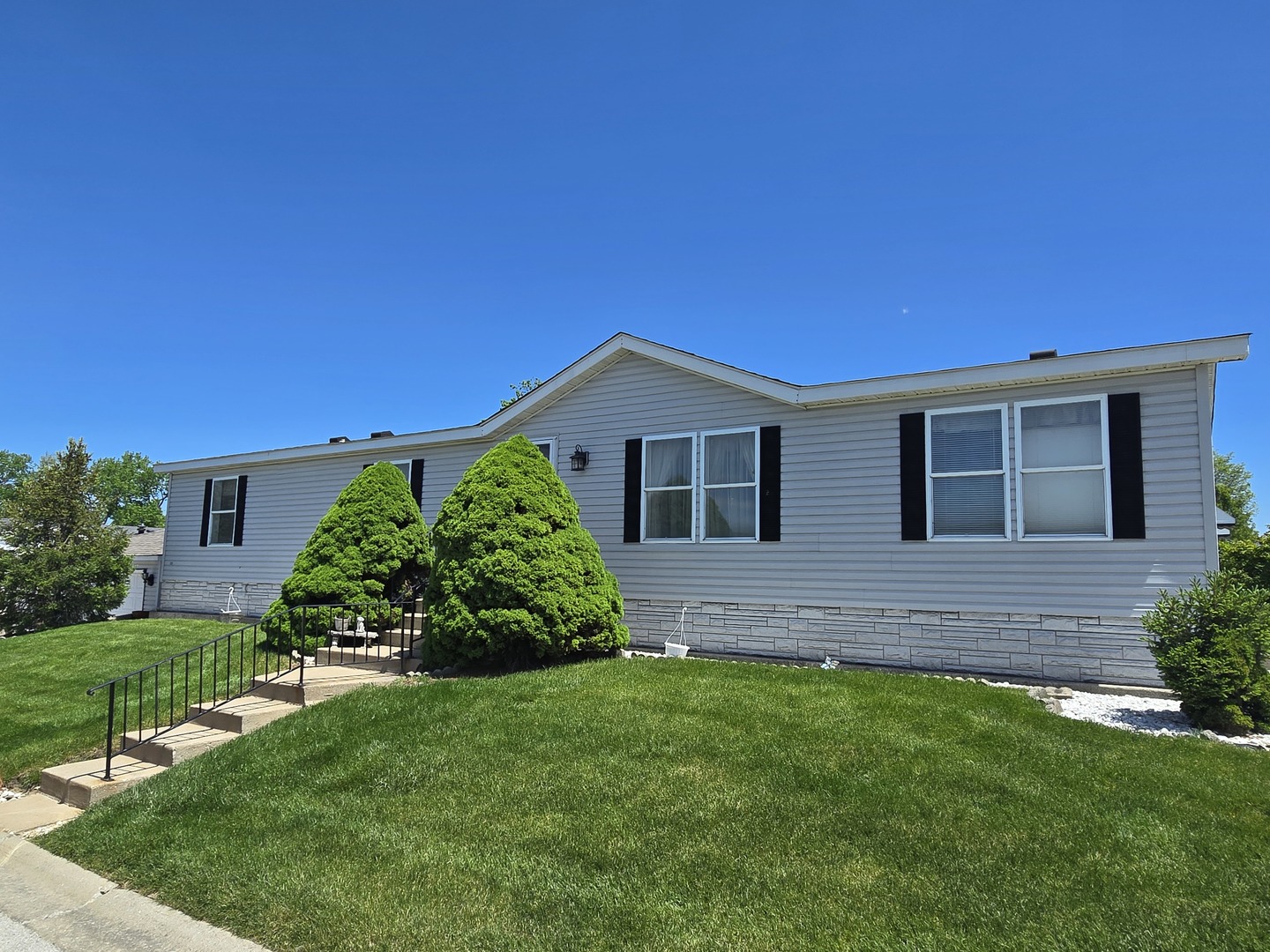 22737 Beverly Drive, Frankfort, IL 60423