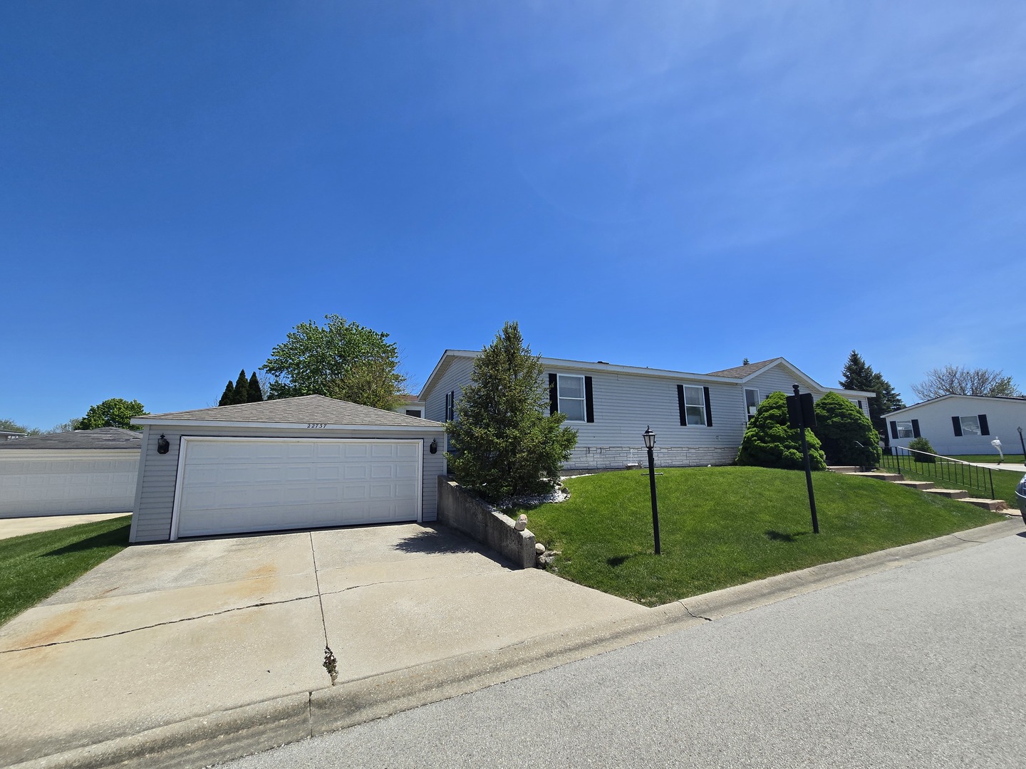 22737 Beverly Drive, Frankfort, IL 60423