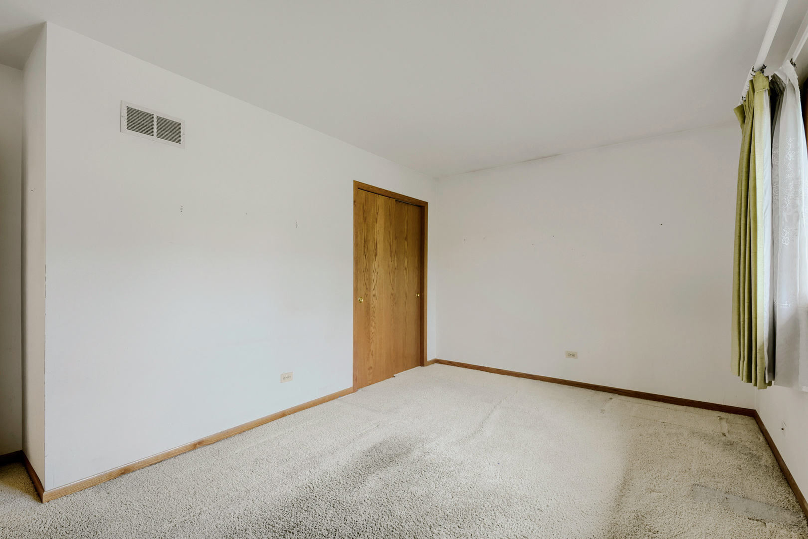 496 Sheridan Lane, Schaumburg, IL 60193