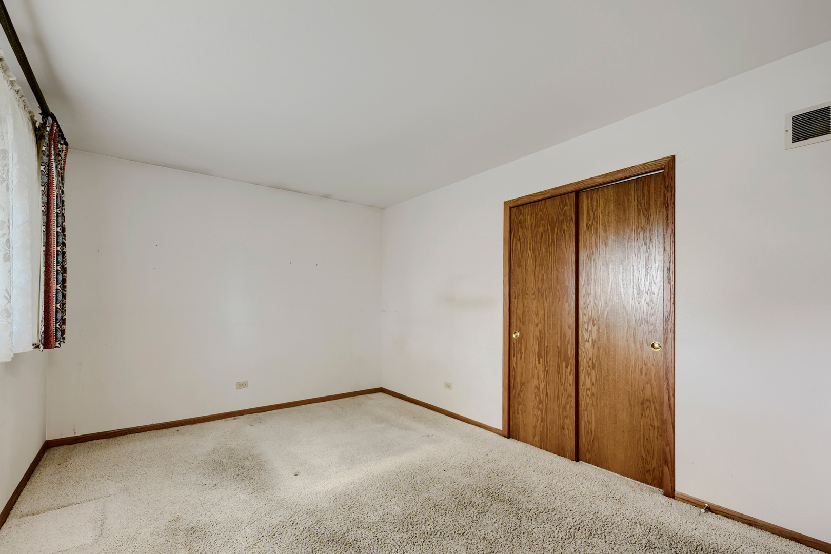 496 Sheridan Lane, Schaumburg, IL 60193