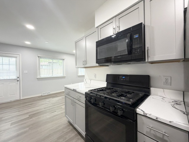 2016 Midhurst Court, Joliet, IL 60435
