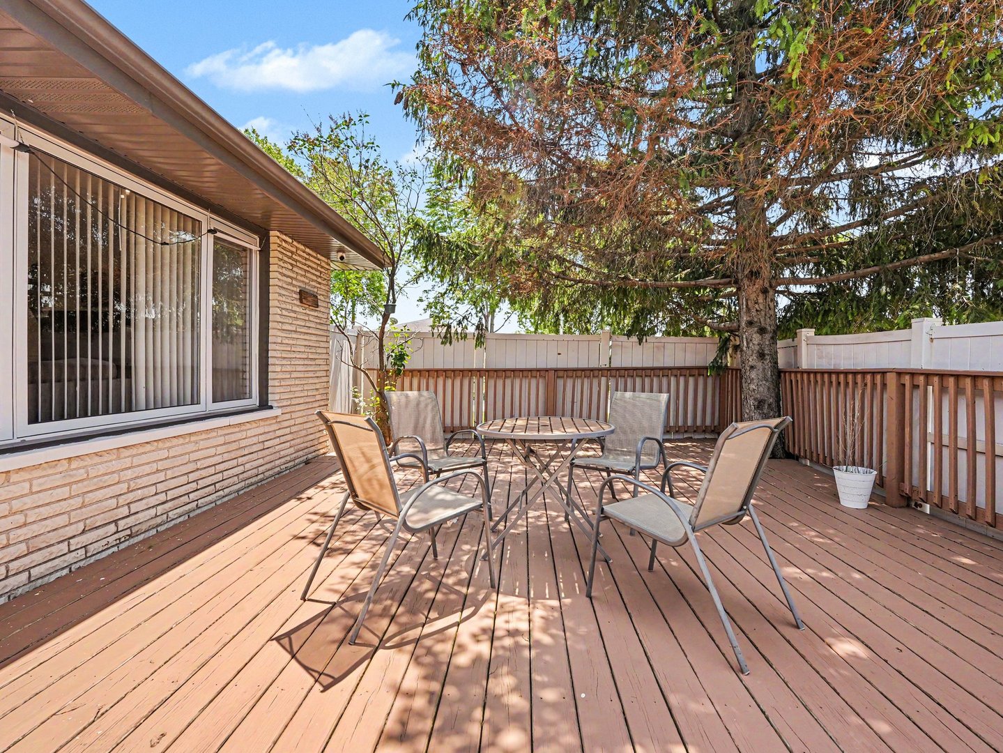 5858 W 88th Place, Oak Lawn, IL 60453