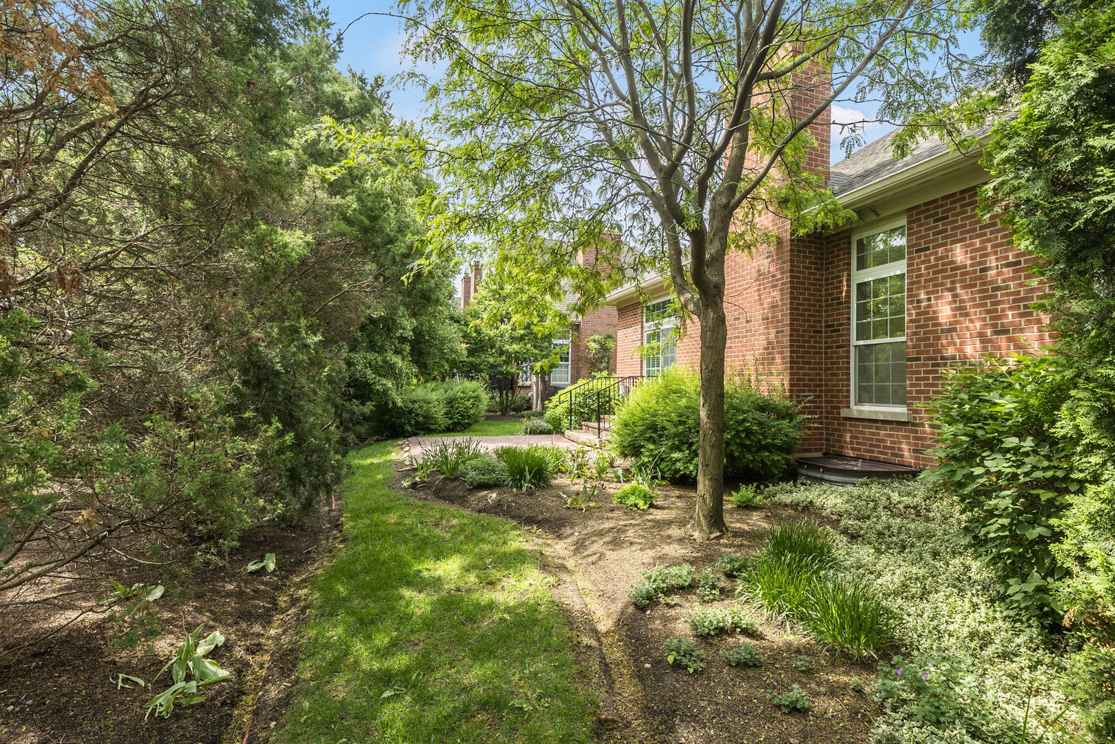 905 Hickory Drive, Western Springs, IL 60558