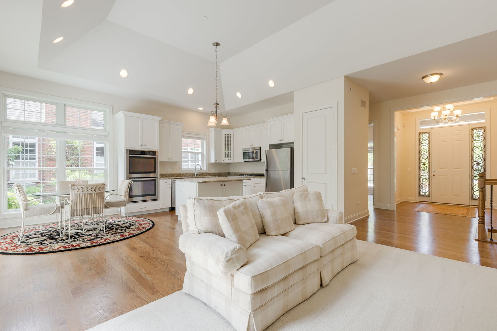905 Hickory Drive, Western Springs, IL 60558
