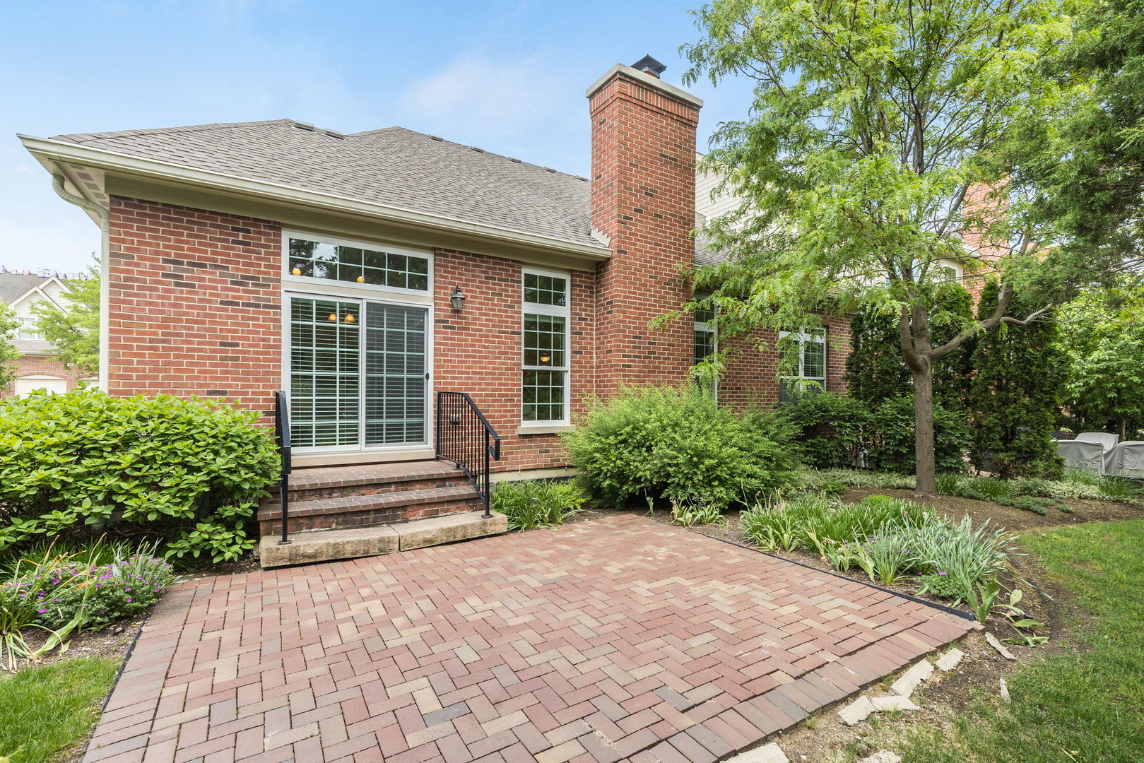 905 Hickory Drive, Western Springs, IL 60558