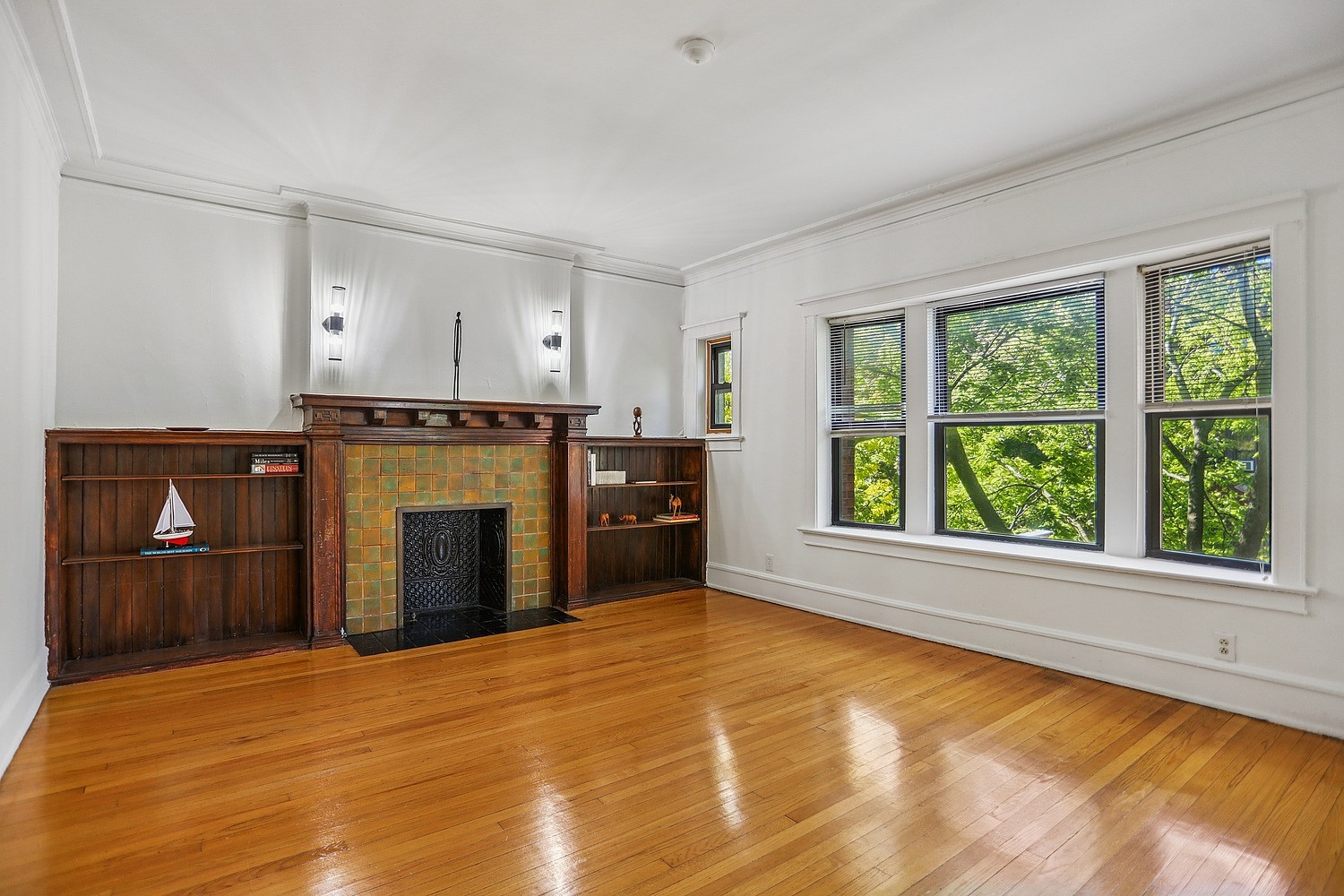 5133 S Greenwood Avenue #2, Chicago, IL 60615